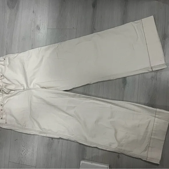 Joe Fresh High Rise Wide Leg Pants - Picture 2 of 5